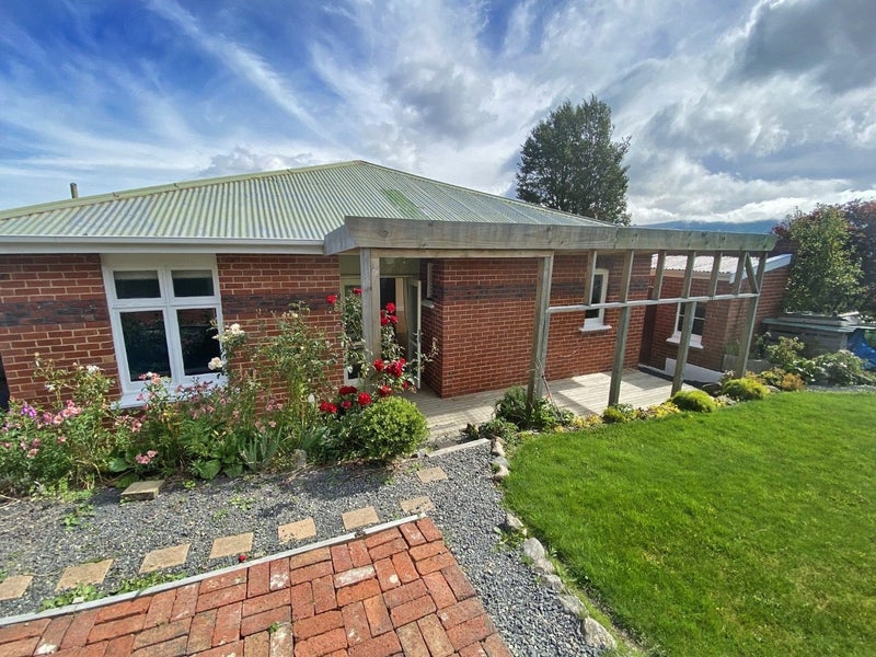 34 Grandview Crescent, Opoho, Dunedin - Carousel 2