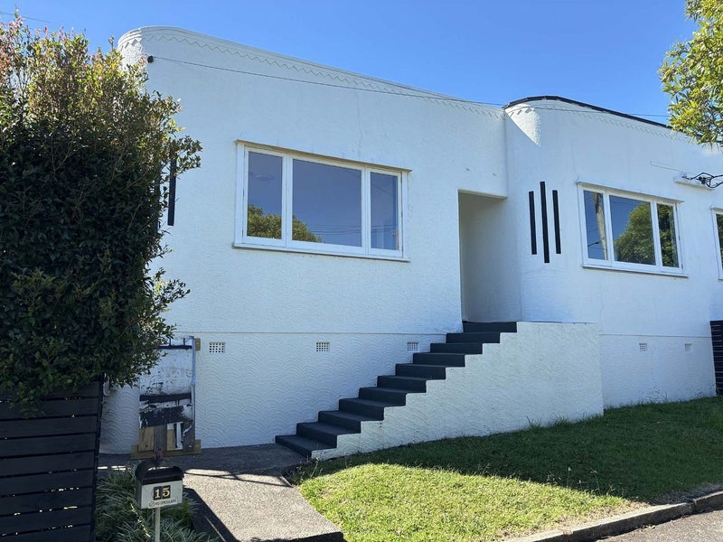 15 Pelham Avenue, Point Chevalier, Auckland - Carousel 1