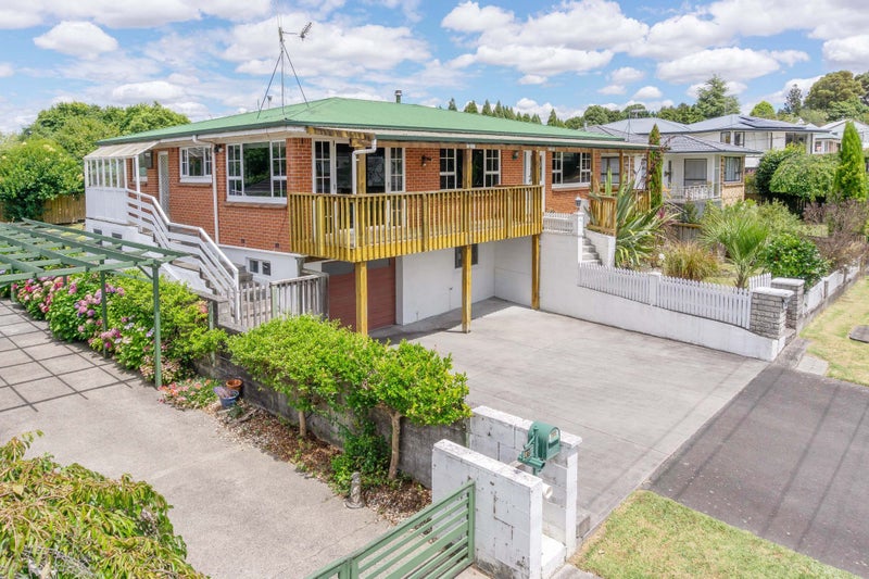 31 Mitcham Avenue, Forest Lake, Hamilton - Carousel 2