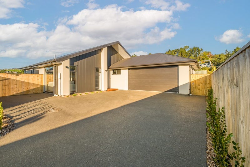 32 Withers Crescent, Halswell, Christchurch - Carousel 2