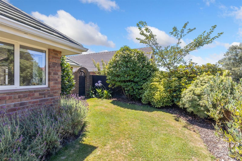 15 Apsley Drive, Russley, Christchurch - Carousel 23