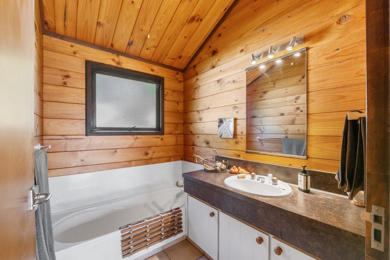 1558 Pyes Pa Road, Tauranga - Carousel 19