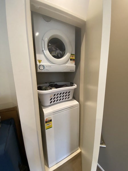 402/332 Lambton Quay, Wellington Central, Wellington - Carousel 10