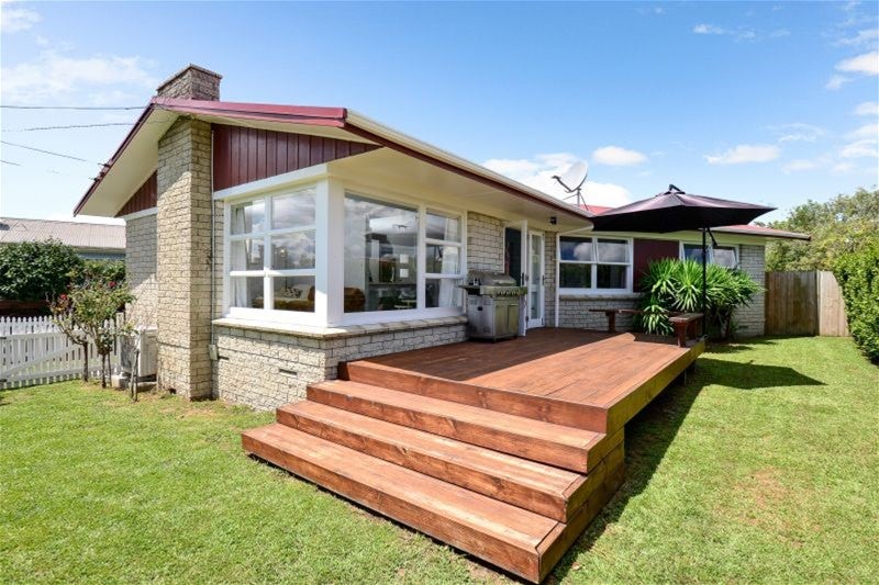 30 Lewis Street, Glenview, Hamilton - Carousel 2