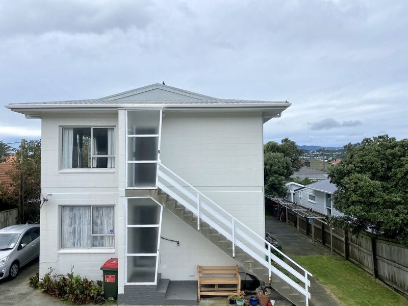 6 Freyberg Street, Waterloo, Lower Hutt - Carousel 1