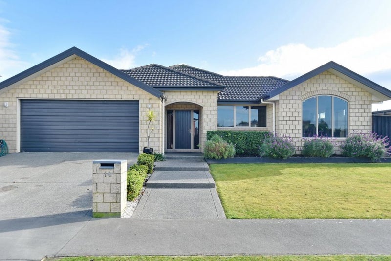 14 Bottle Lake Drive, Parklands, Christchurch - Carousel 1