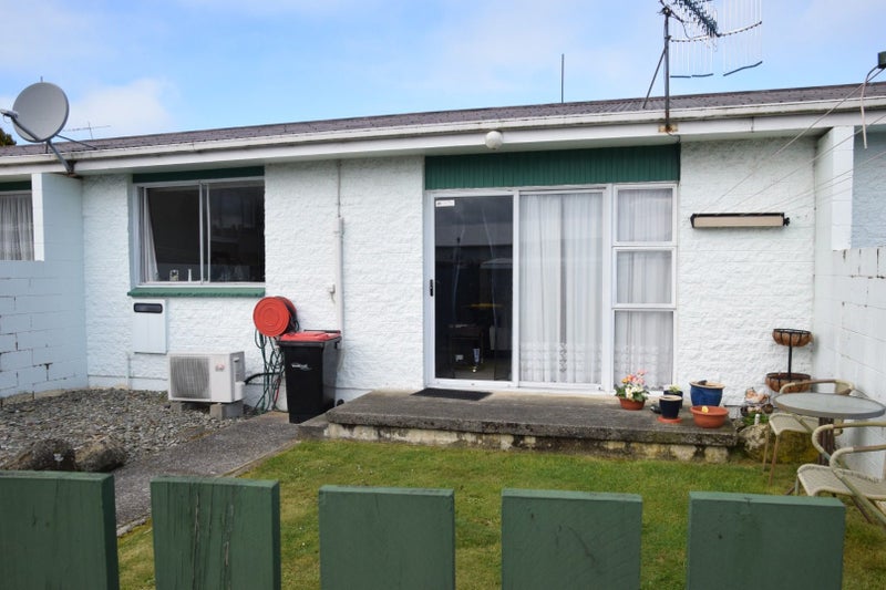 2/12 Clifton Street, Windsor, Invercargill - Carousel 1