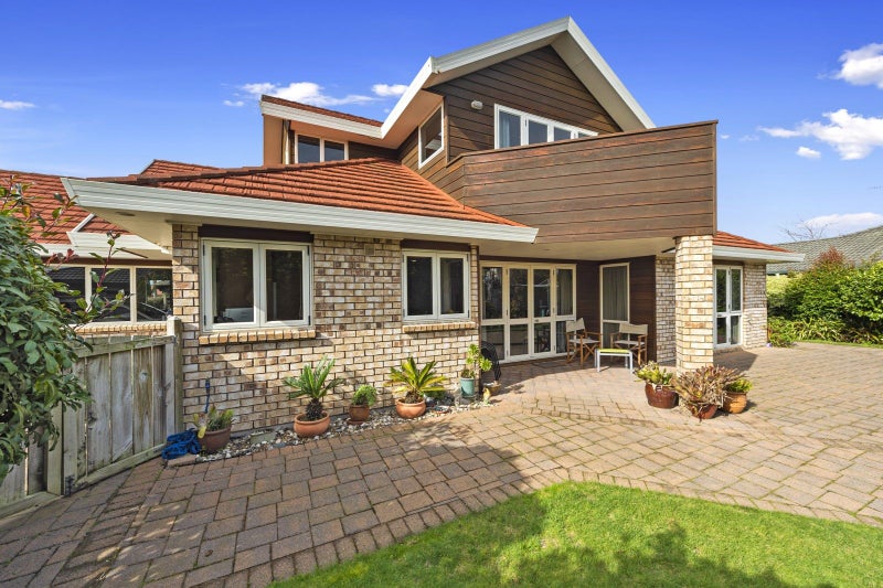 36 Keswick Crescent, Huntington, Hamilton - Carousel 2