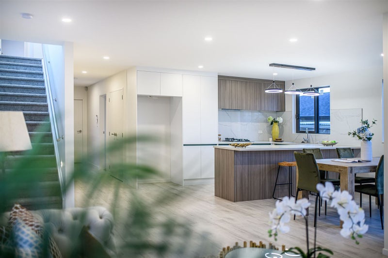 18D Mackenzie Street, Te Atatu South, Auckland - Carousel 2