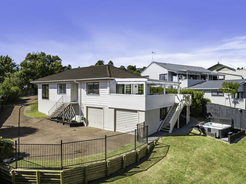 34 Meadowood Drive, Unsworth Heights, Auckland - Carousel 1