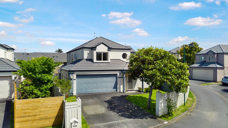 2 Ochre Place, Blockhouse Bay, Auckland - Carousel 1