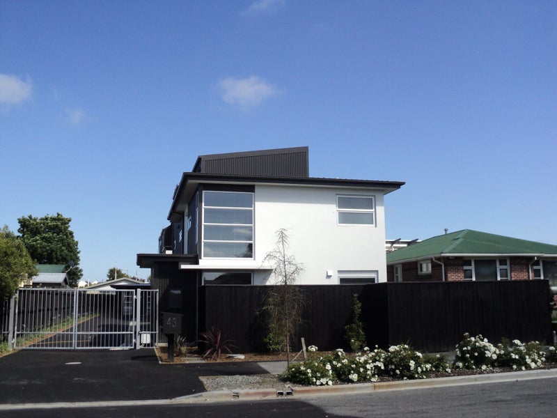 43 Grafton Street, Waltham, Christchurch - Carousel 1