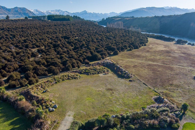 19 Hikuwai Drive, Albert Town, Wānaka - Carousel 1