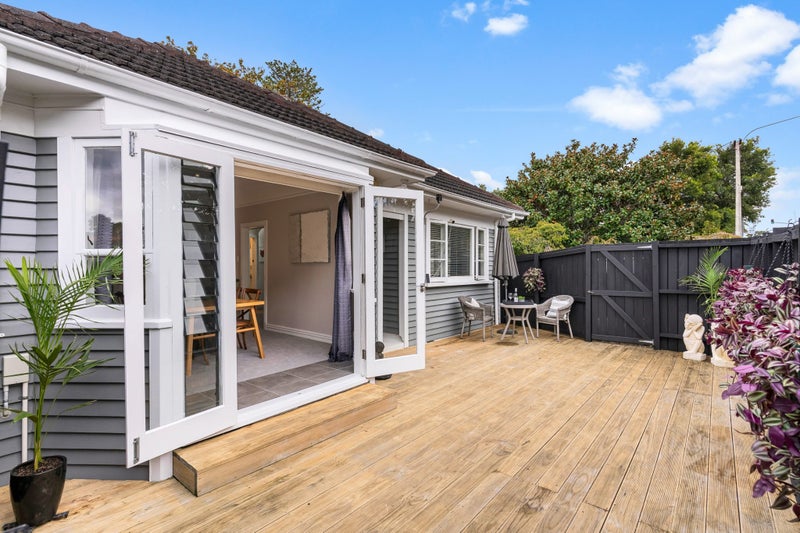 1/154 Onewa Road, Northcote, Auckland - Carousel 2