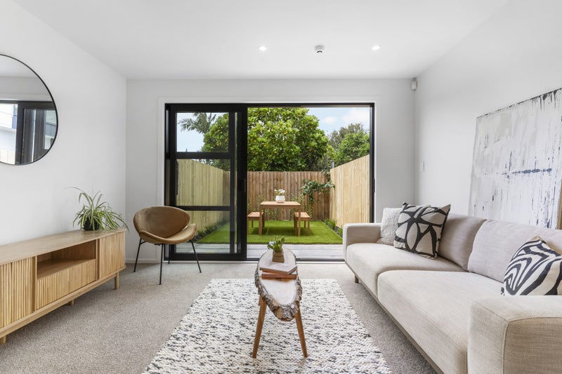 5/20 Moor Avenue, Te Atatū Peninsula, Auckland - Carousel 2