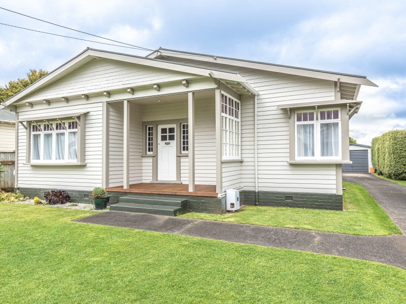 7 Godwin Crescent, College Estate, Whanganui - Carousel 1