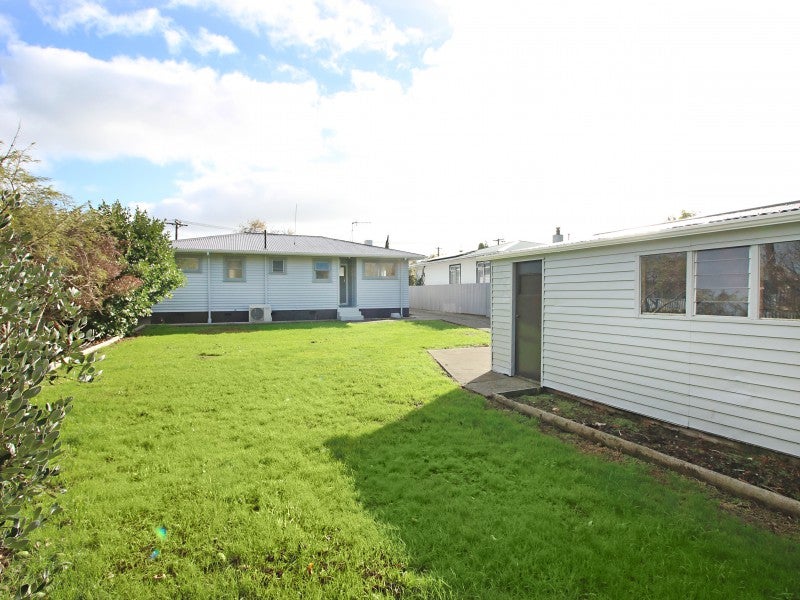 52 Duff Crescent, Highbury, Palmerston North - Carousel 19