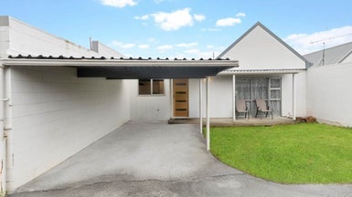 2/21 Takanini Road, Takanini, Auckland - Carousel 1
