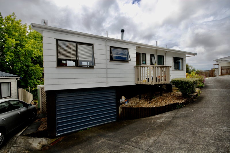 1/67 Trias Road, Tōtara Vale, Auckland - Carousel 1