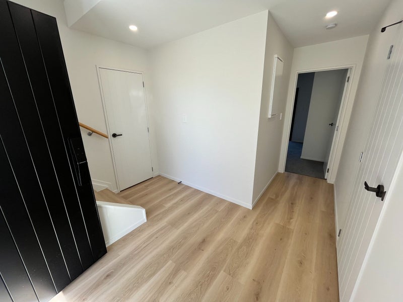 93B Bruce Road, Glenfield, Auckland - Carousel 2