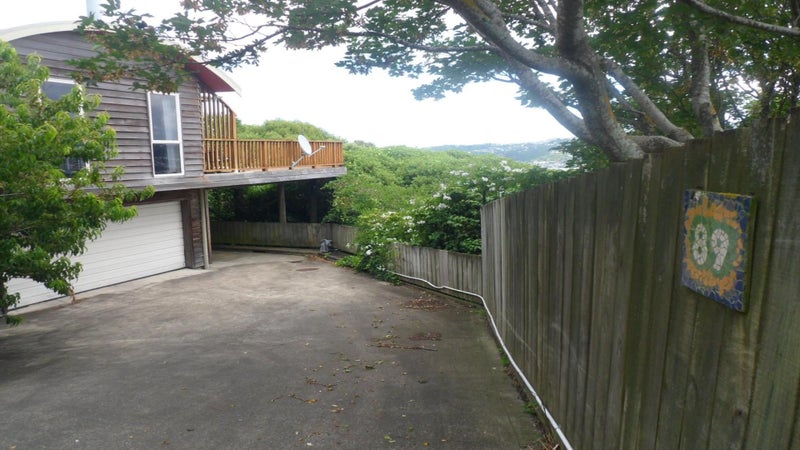 89 Seatoun Heights Road, Seatoun, Wellington - Carousel 1