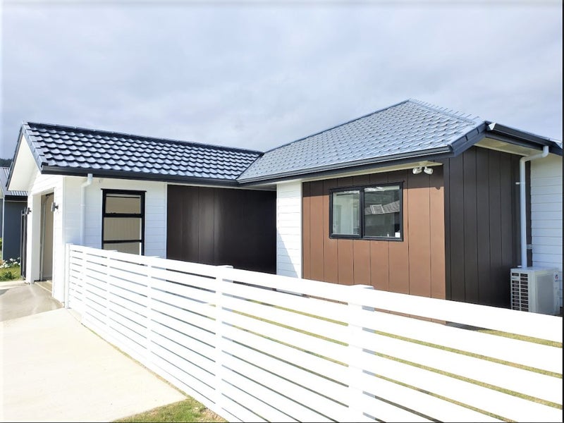 51 Buddle Road, Wallaceville, Upper Hutt - Carousel 1