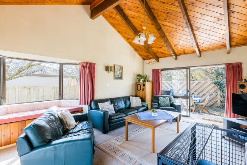 68 Chedworth Avenue, Chedworth, Hamilton - Carousel 2