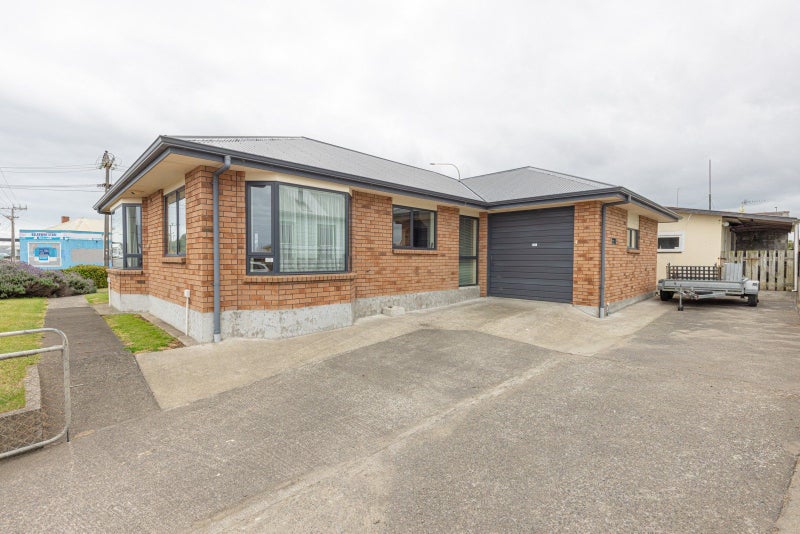 2 Mosston Road, Castlecliff, Whanganui - Carousel 1