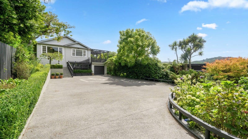 48 Messines Road, Karori, Wellington - Carousel 1