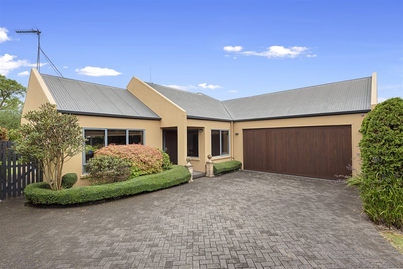 7 Castlewold Place, Huntington, Hamilton - Carousel 1