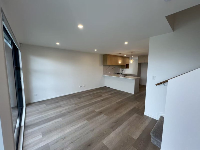 27 Karikari Crescent, Takanini, Auckland - Carousel 2
