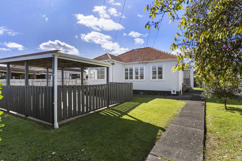 50 Albert Street, Otahuhu, Auckland - Carousel 1