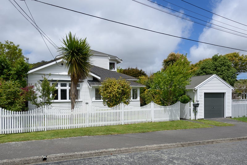 7 Hildreth Street, Karori, Wellington - Carousel 2