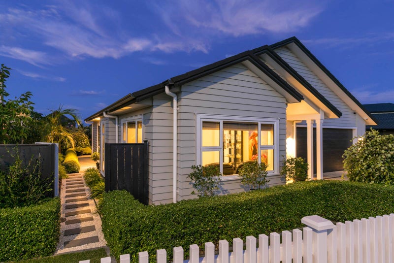 64 Colonial Drive, Silverdale, Silverdale - Carousel 2