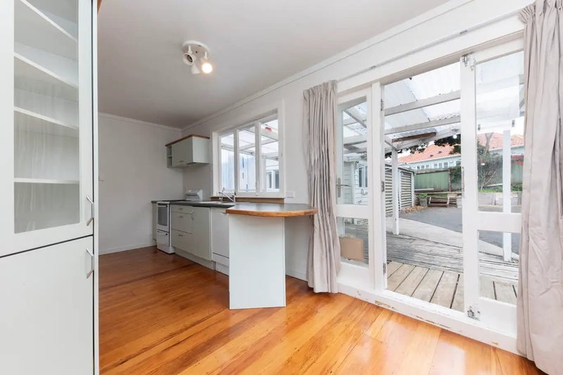 16 Moana Avenue, Onehunga, Auckland - Carousel 2