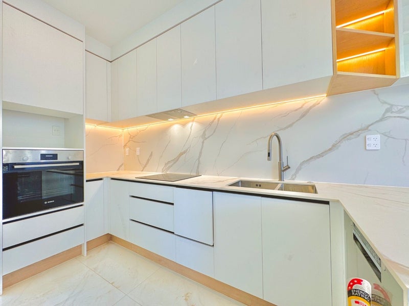 151 PRINCE REGENT DR, Farm Cove, Auckland - Carousel 1