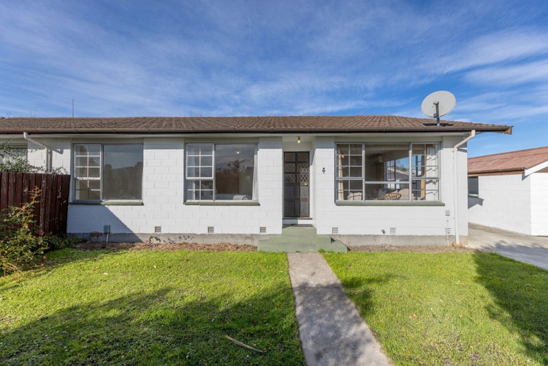 1/12 Shetland Street, Woolston, Christchurch - Carousel 1