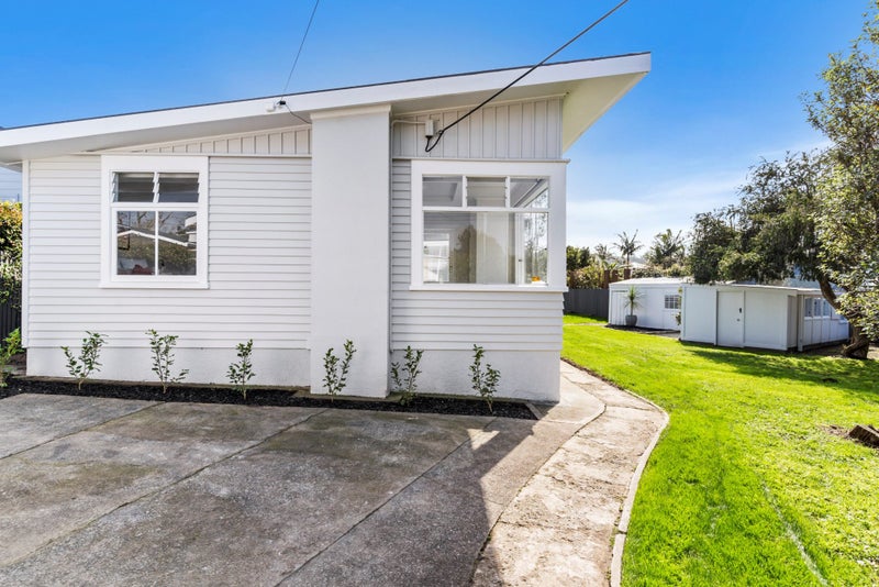14 Gazelle Avenue, Beach Haven, Auckland - Carousel 2