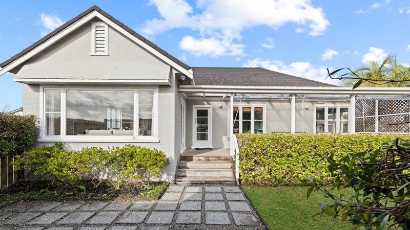 125 St Johns road, Meadowbank, Auckland - Carousel 1