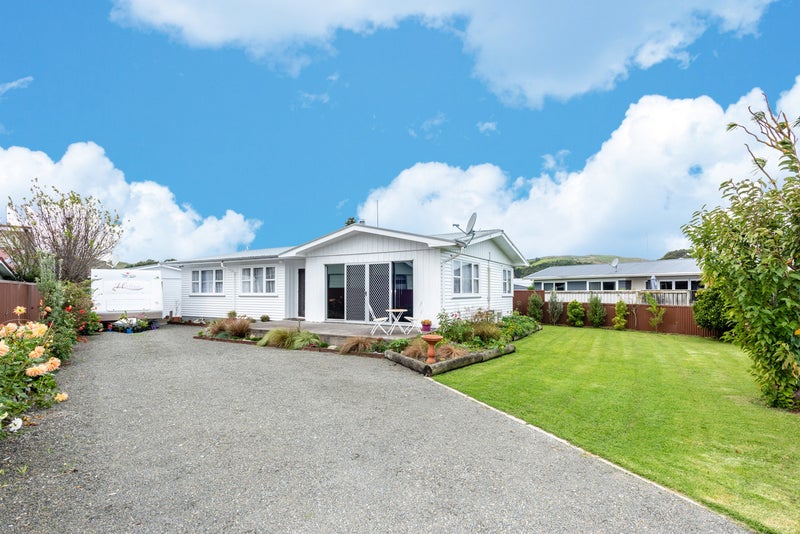 6 Ida Road, Outer Kaiti, Gisborne - Carousel 1