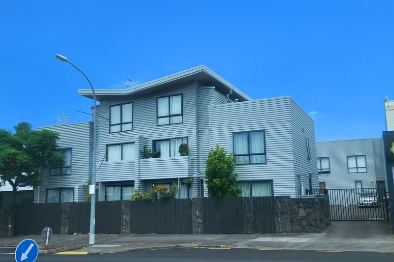 112E Onehunga Mall, Onehunga, Auckland - Carousel 1