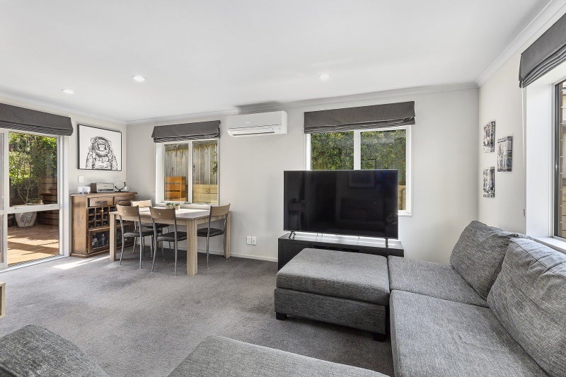 7/16 Black Rock Road, Newlands, Wellington - Carousel 2