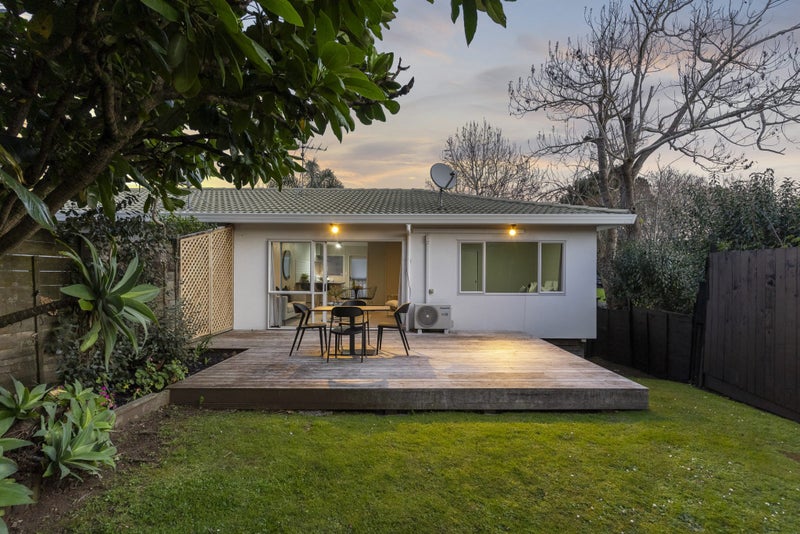 60D Malvern Road, Morningside, Auckland - Carousel 1