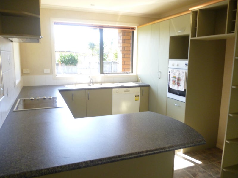 46 Nielsen Gardens, Rototuna, Hamilton - Carousel 2