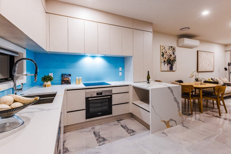 21 Hazards Road, Weymouth, Auckland - Carousel 1