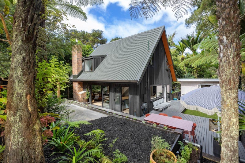 324 Huia Road, Titirangi, Auckland - Carousel 2