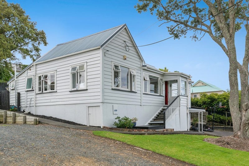 3 Gow Street, Helensville, Helensville - Carousel 1
