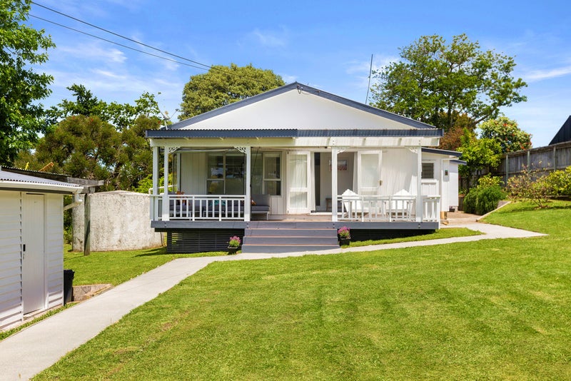 74 Mako Street, Oneroa, Waiheke Island - Carousel 2