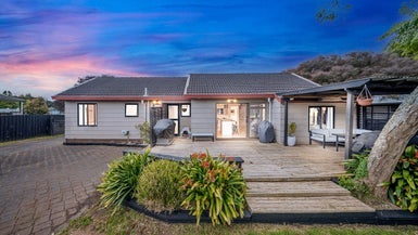 5 Leven Lane, Totara Heights, Auckland - Carousel 1