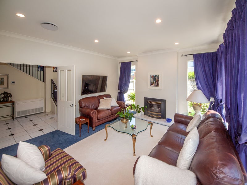 19 Chippenham Grove, Churton Park, Wellington - Carousel 2
